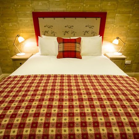 The World'S End - Northampton Hotel Ecton Bagian luar foto