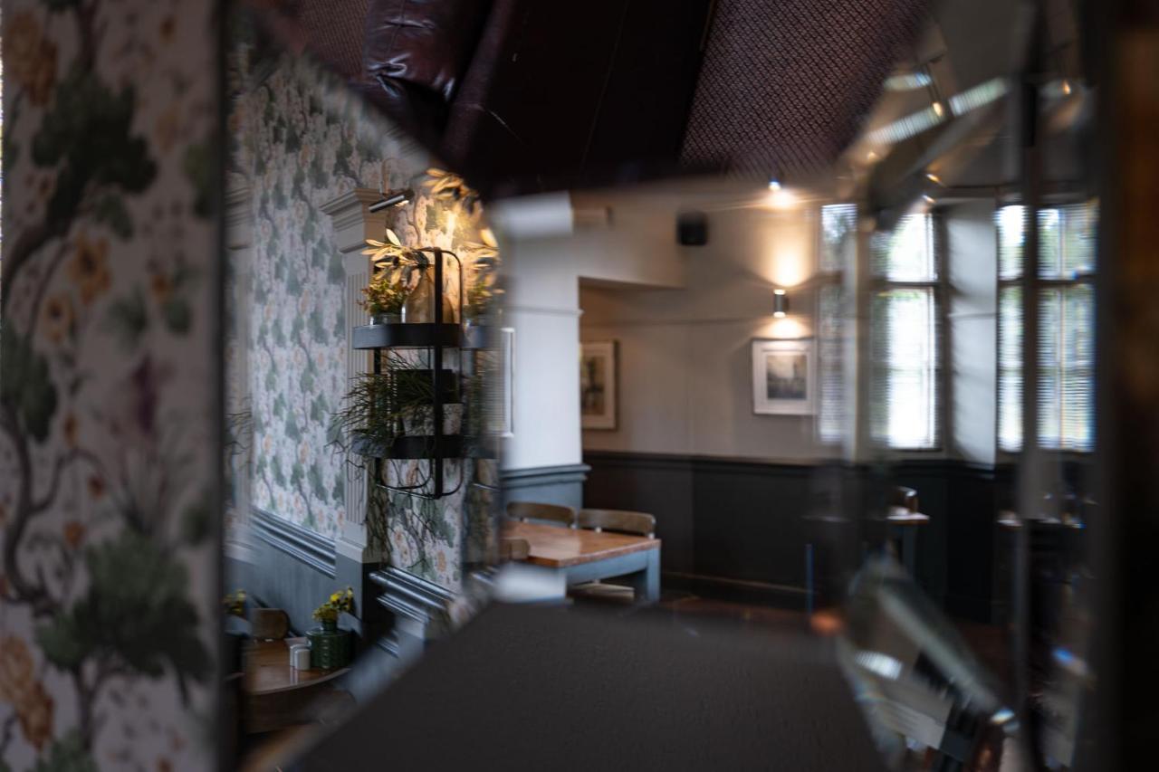 The World'S End - Northampton Hotel Ecton Bagian luar foto